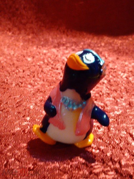 Киндер сюрприз пингвин