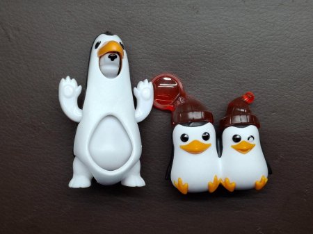 Игрушка из киндера