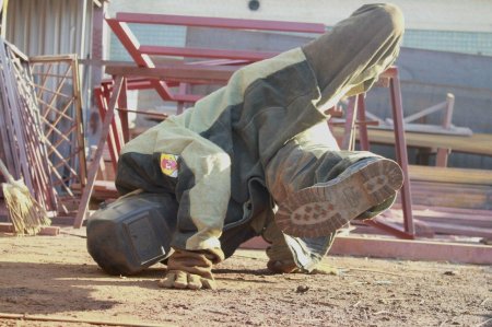 Пьяный сварщик