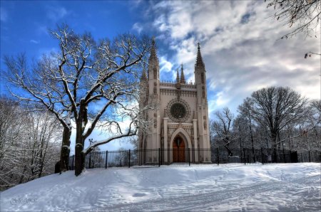 Парк Александрия в Петергофе Готическая капелла
