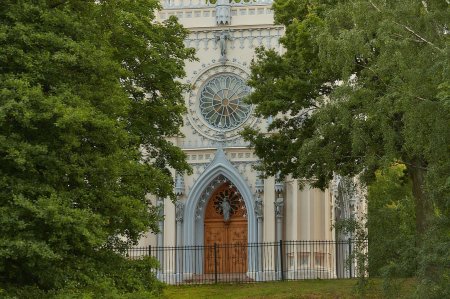 Готическая капелла в Петергофе