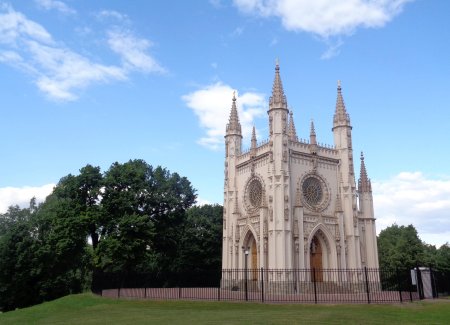 Парк Александрия Готическая капелла