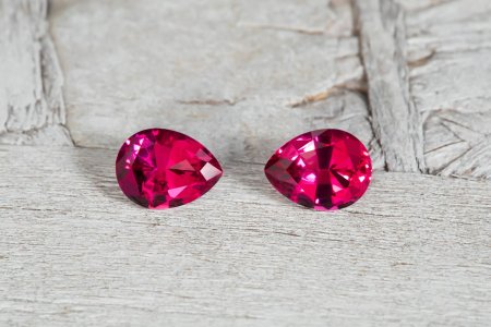 Красный изумруд Биксбит