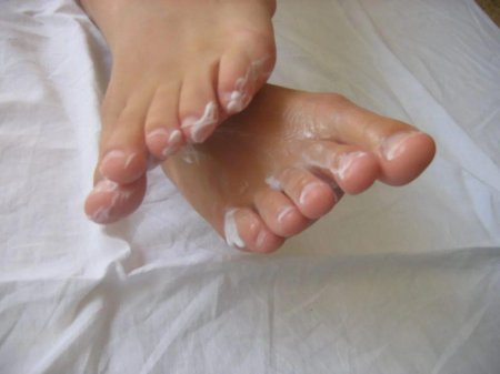 Женские ступни и пятки