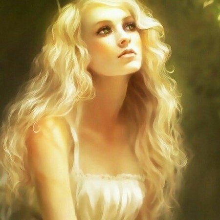 Девушка с золотыми волосами