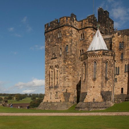 Замок Алник