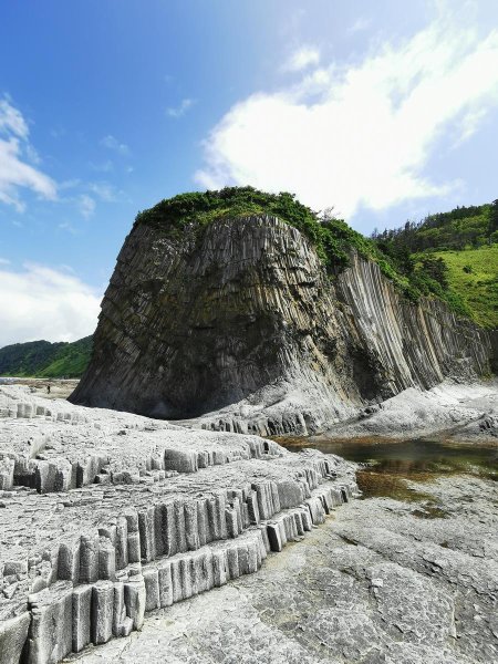 Мыс столбчатый остров Кунашир