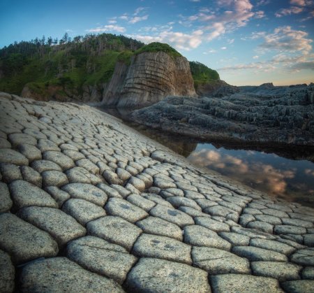 Мыс столбчатый Курилы