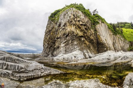 Мыс столбчатый остров Кунашир