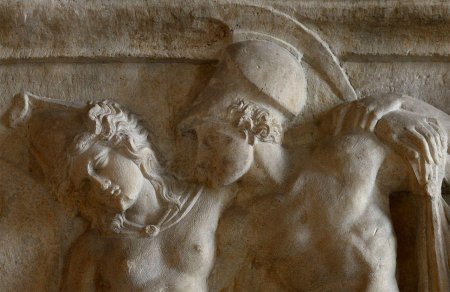 Ахилл и Пентесилея скульптура