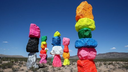 Ugo Rondinone Seven Magic Mountains