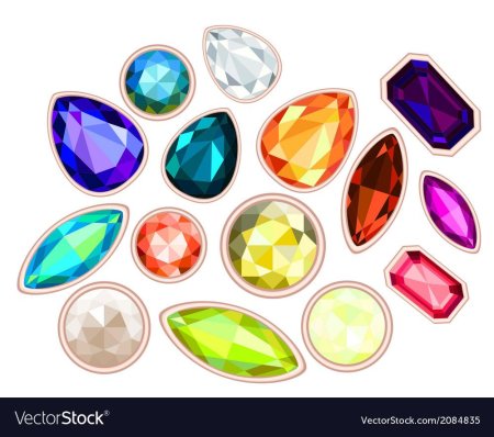 Ювелирные камни на белом фоне