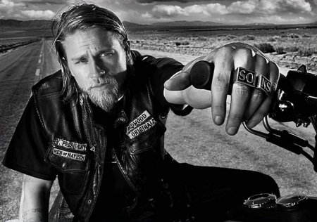 Чарли ханнэм байкер