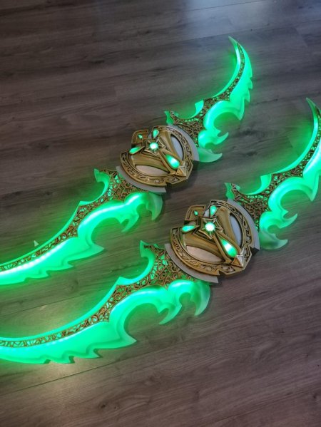 Клинки Аззинота