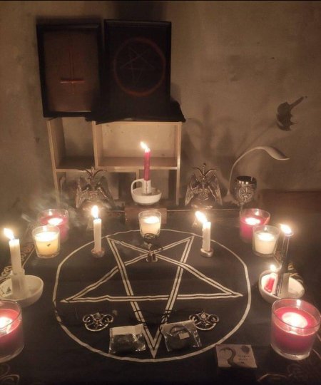 Оккультное лечение и гадание