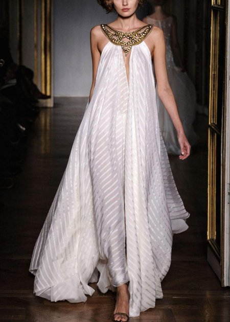 Dilek Hanif платья