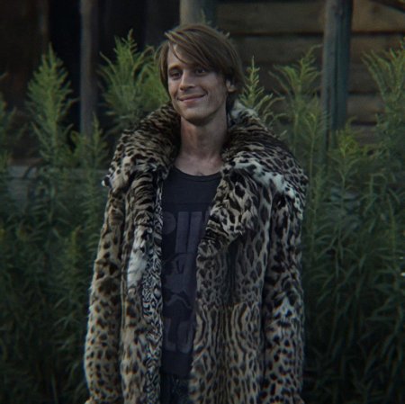 Иван Янковский топи в шубе