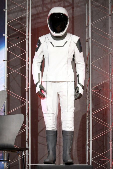 Скафандр SPACEX