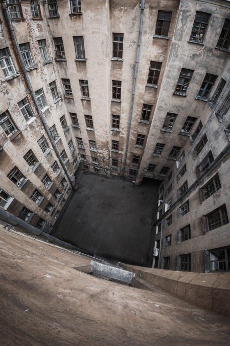 Дворы-колодцы в Санкт-Петербурге