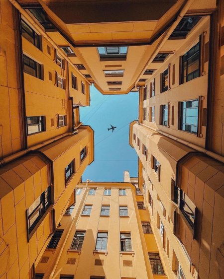 Двор колодец