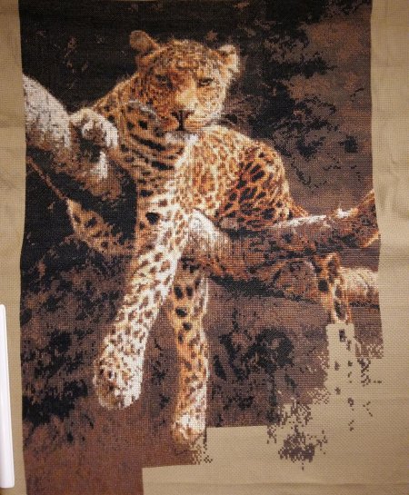 Вышивка леопард