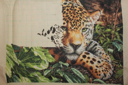 Вышивка леопард