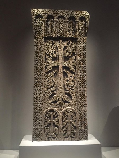 Армянский крест хачкар