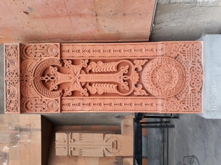 Хачкар в Эчмиадзине