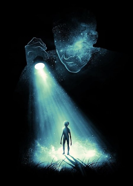 Человек с фонариком