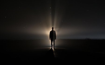 Мрачный силуэт