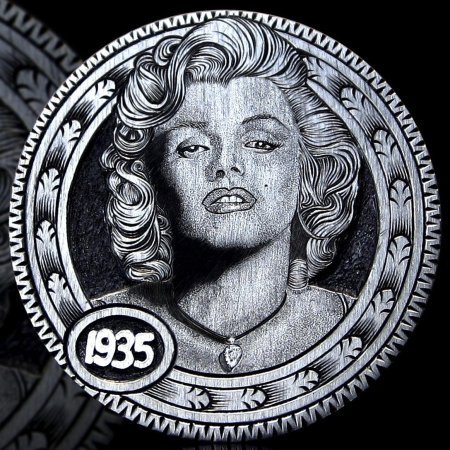 Серебряная монета арт