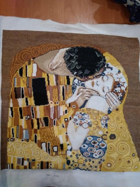 Похожа на поцелуй картина Климта