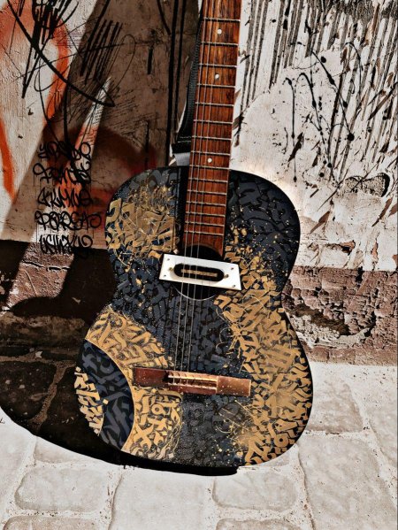 Разрисованная гитара
