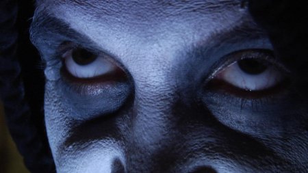 Ужасно медленный убийца с крайне неэффективным оружием (2008)