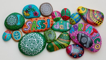 Роспись на камнях