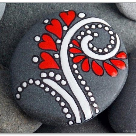 Рисунки на камнях