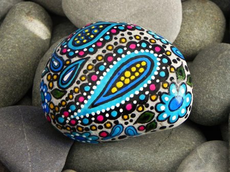 Роспись на камнях