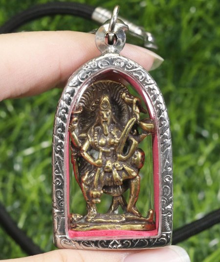 Янтра Кали кулон