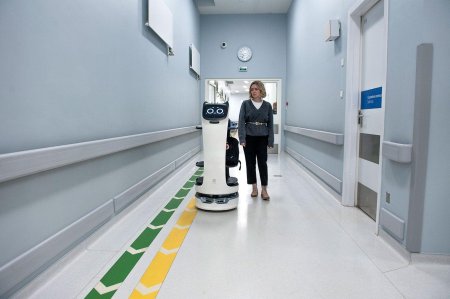 Робот в больнице