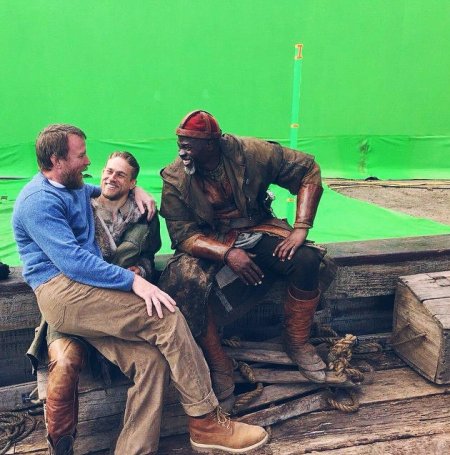 Король Артур Гай Ричи Чарли Ханнэм