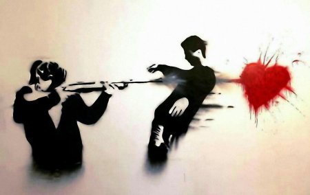 Девушка стреляет в сердце парня