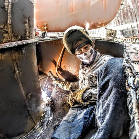 Брутальный сварщик