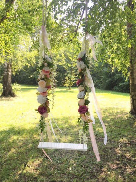 Свадебные качели