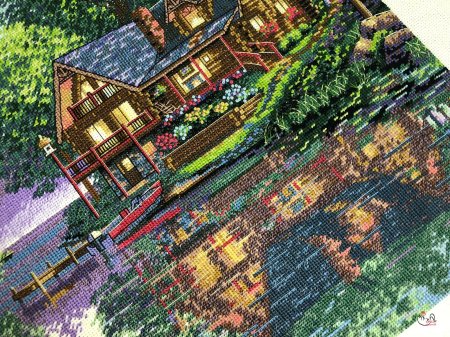 Вышивка дом у озера