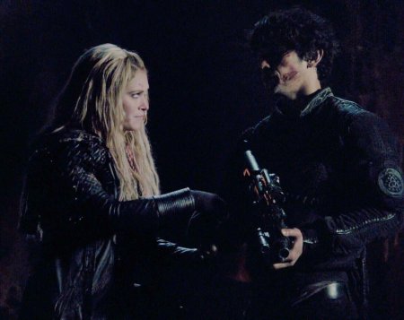 Сотня Кларк и Беллами