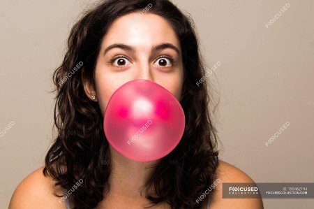 Шар из жвачки