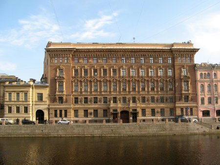 Доходный дом г. г. Елисеева