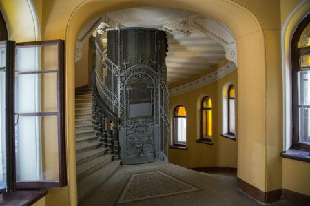 Дом купца Елисеева в Санкт-Петербурге Ломоносова 14