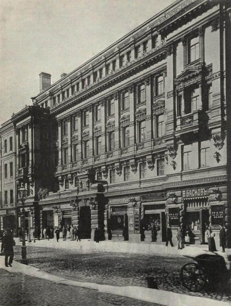 Доходный дом купца Елисеева на Ломоносова, 14.