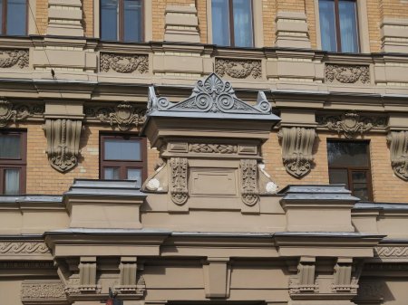 Ломоносова ул., 14 дом г.г. Елисеева